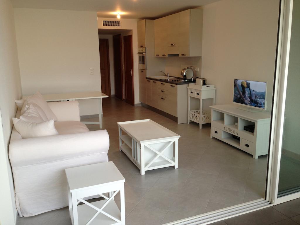 Residence Nayah-Maria Calvi  Exterior photo
